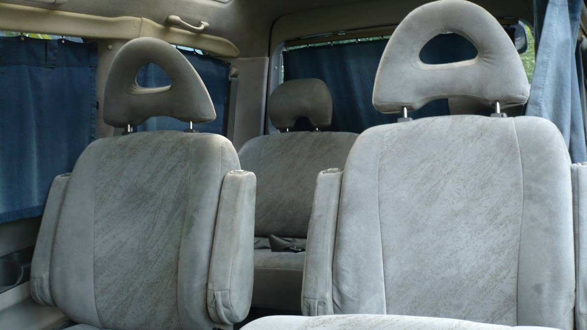 Mitsubishi-delica-l400-1994-green-11