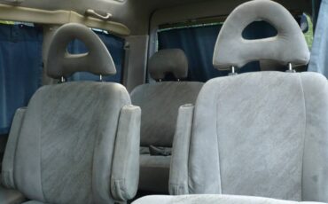 Mitsubishi-delica-l400-1994-green-11