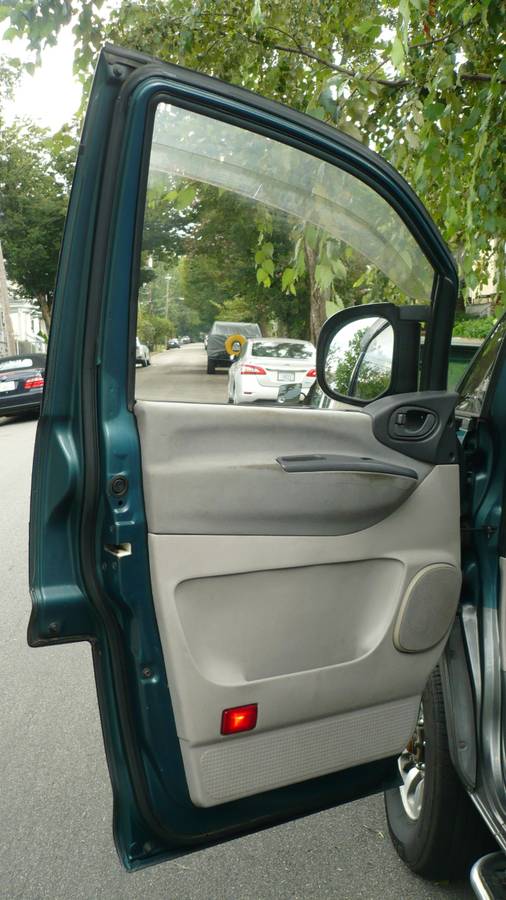 Mitsubishi-delica-l400-1994-green-13
