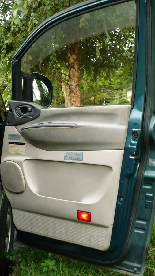 Mitsubishi-delica-l400-1994-green-14