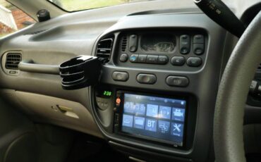 Mitsubishi-delica-l400-1994-green-17