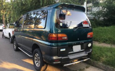 Mitsubishi-delica-l400-1994-green-2
