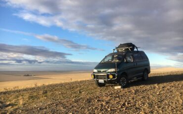 Mitsubishi-delica-l400-1994-green-20