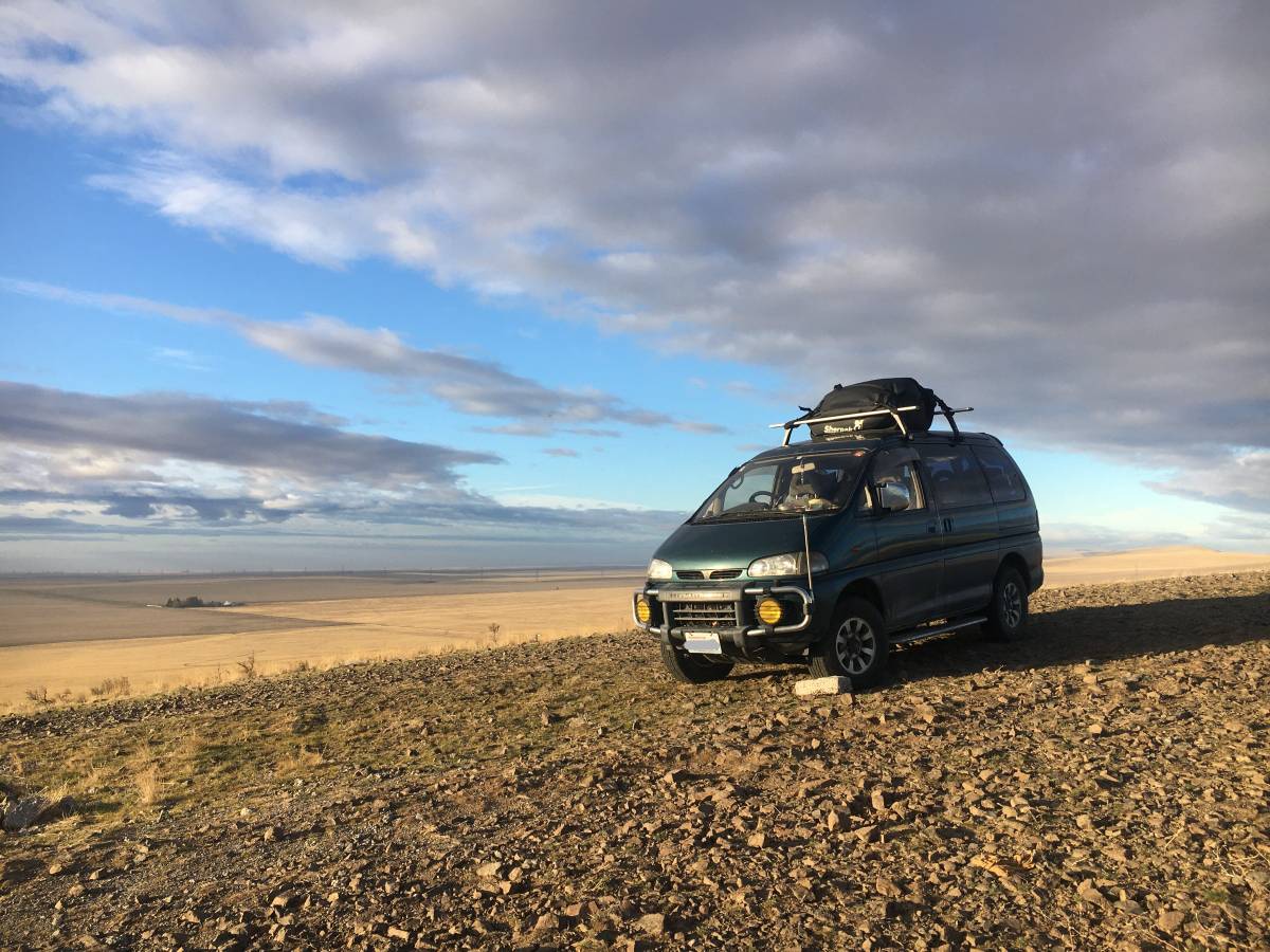 Mitsubishi-delica-l400-1994-green-20