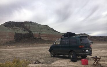 Mitsubishi-delica-l400-1994-green-21
