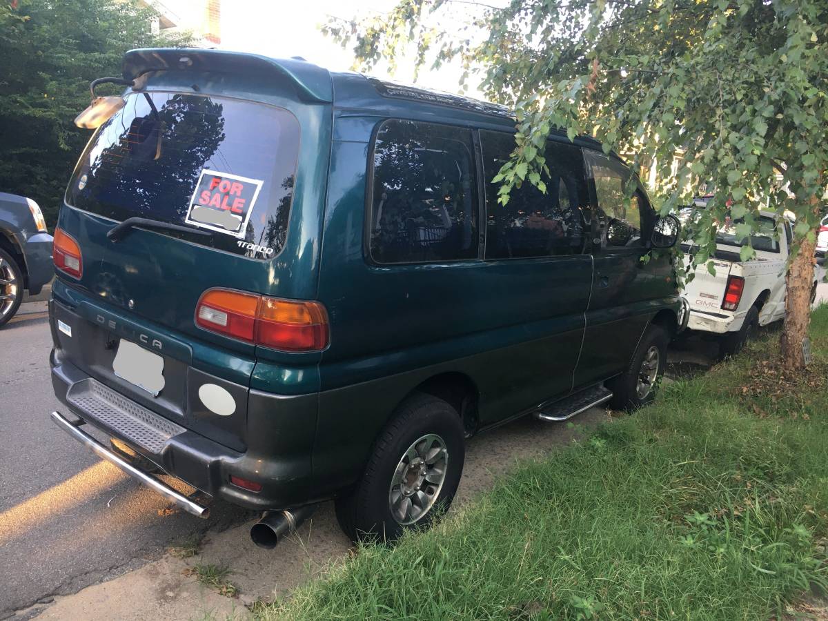 Mitsubishi-delica-l400-1994-green-5