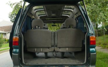 Mitsubishi-delica-l400-1994-green-7