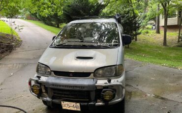 Mitsubishi-delica-l400-diesel-1995-grey-10