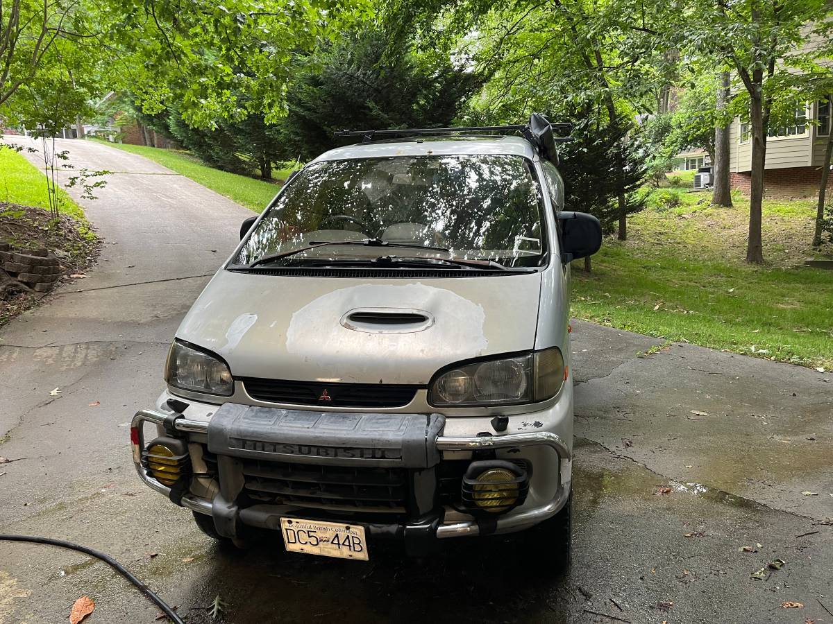Mitsubishi-delica-l400-diesel-1995-grey-10