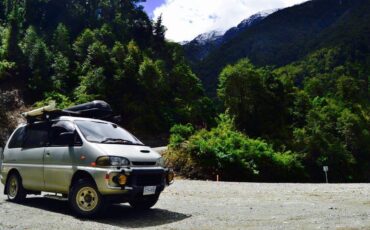 Mitsubishi-delica-l400-diesel-1995-grey-14