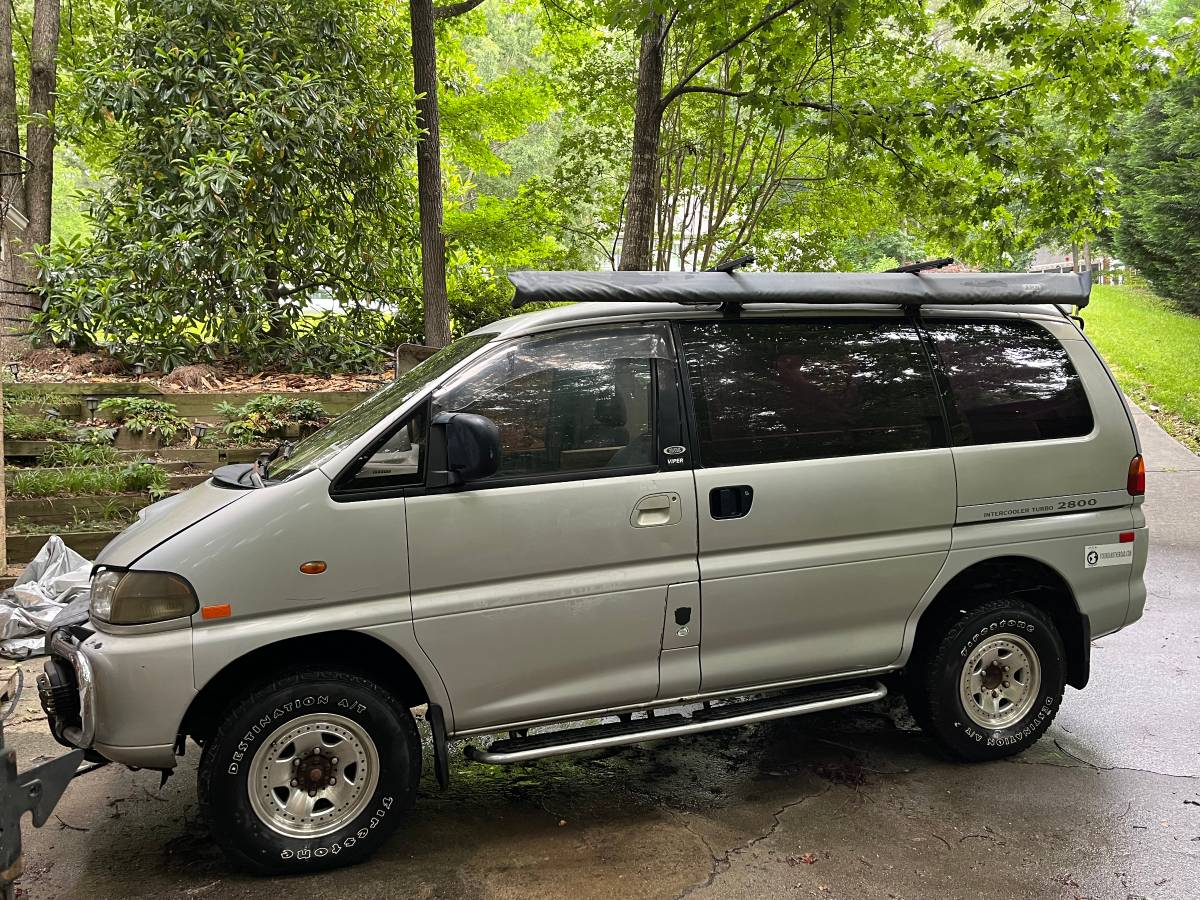 Mitsubishi-delica-l400-diesel-1995-grey-2