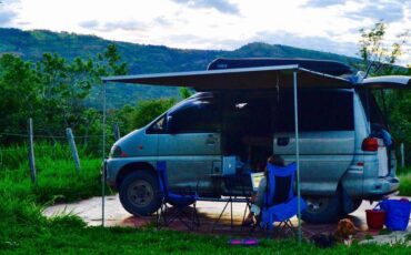 Mitsubishi-delica-l400-diesel-1995-grey-21