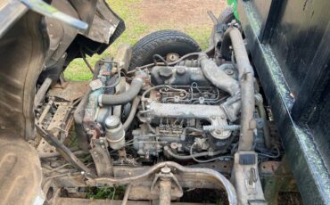 Mitsubishi-diesel-1989-white-9