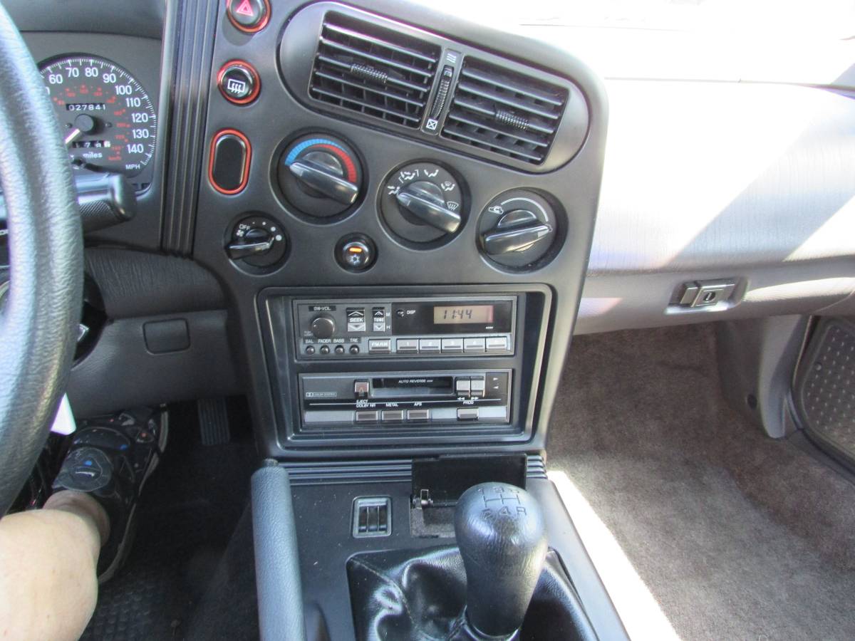 Mitsubishi-eclipse-1994-14