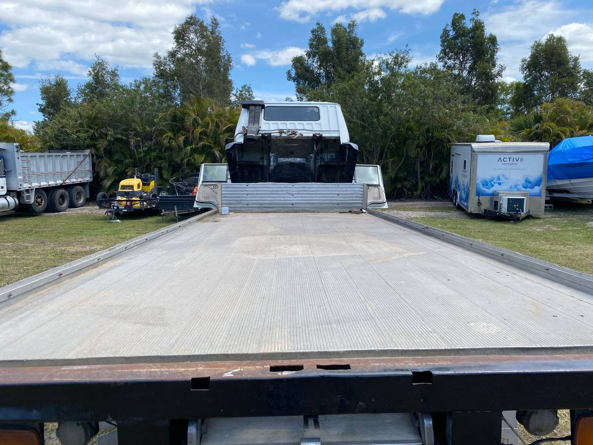 Mitsubishi-fuso-flatbed-fk-mr-diesel-1995-11