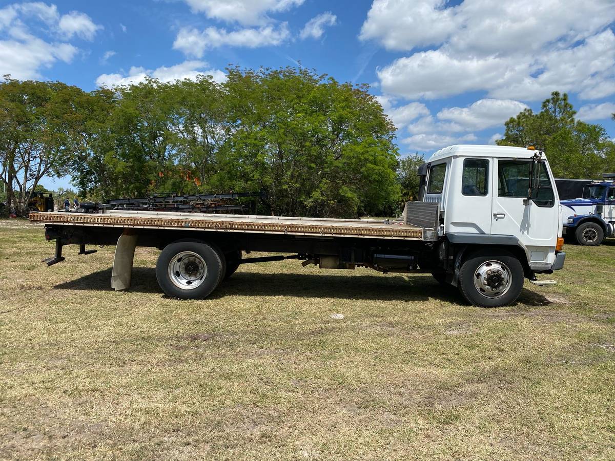 Mitsubishi-fuso-flatbed-fk-mr-diesel-1995-6