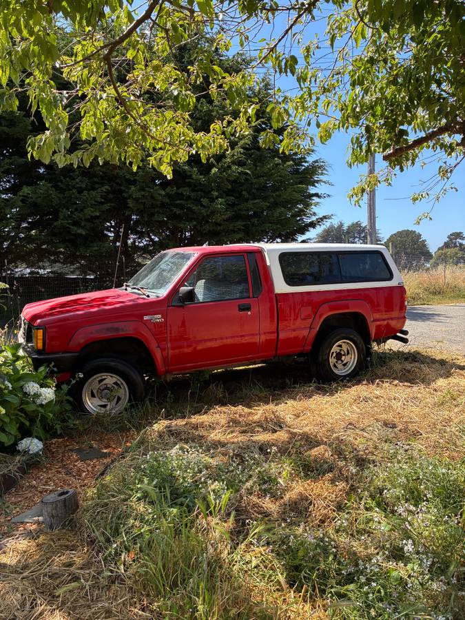 Mitsubishi-mighty-max-1990-red-4