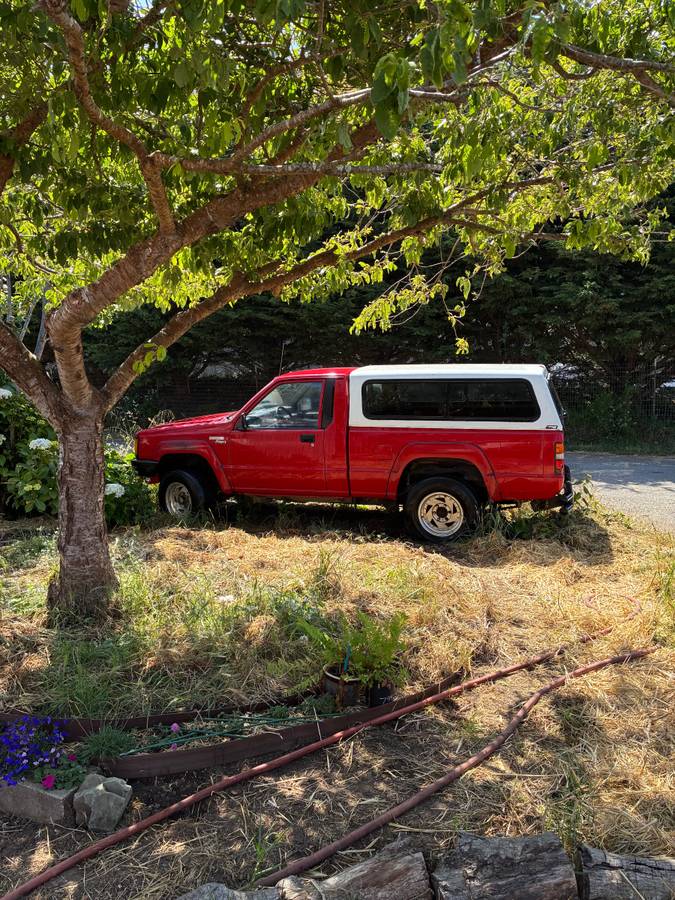 Mitsubishi-mighty-max-1990-red