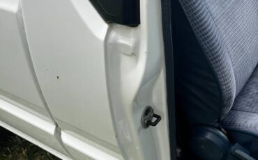 Mitsubishi-mighty-max-1994-white-18
