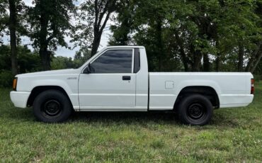 Mitsubishi-mighty-max-1994-white-4