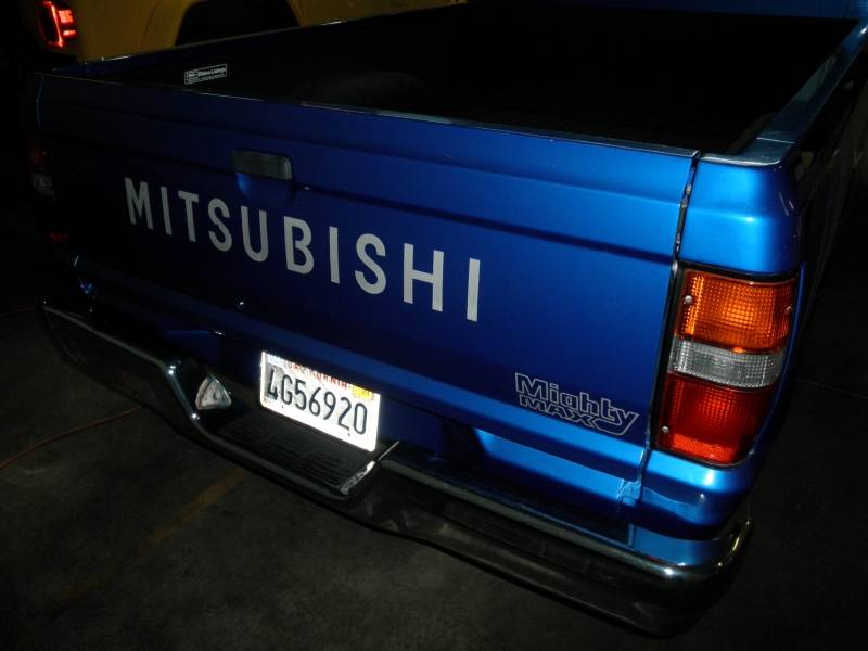 Mitsubishi-mighty-max-regular-cab-pickup-truck-1991-blue-15
