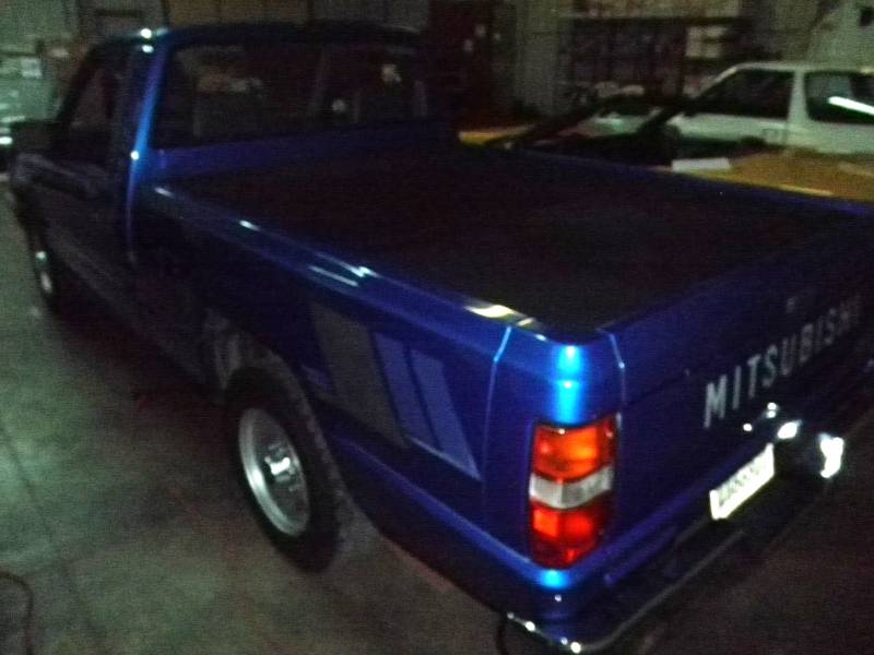 Mitsubishi-mighty-max-regular-cab-pickup-truck-1991-blue-4