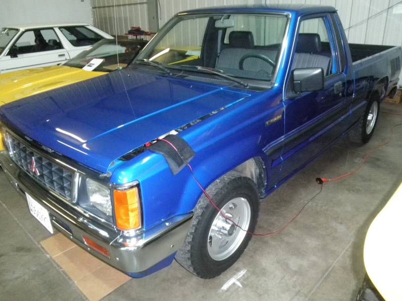 Mitsubishi-mighty-max-regular-cab-pickup-truck-1991-blue-5