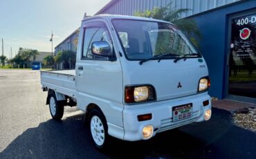 Mitsubishi-mini-truck-1994-white-12