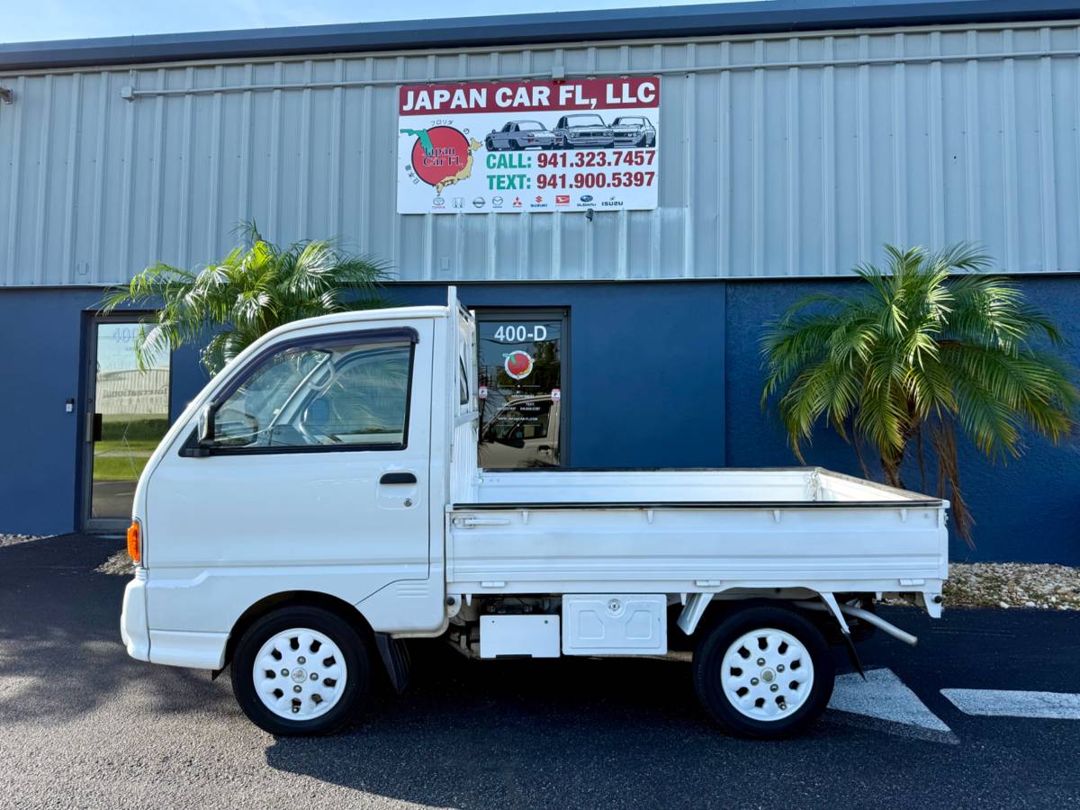 Mitsubishi-mini-truck-1994-white-3