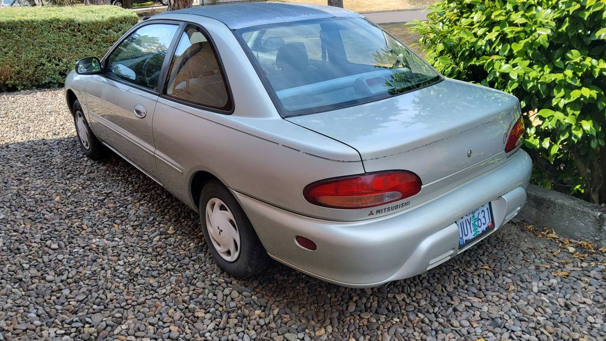 Mitsubishi-mirage-1995-silver-2