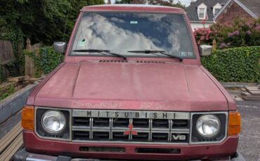Mitsubishi-montero-1990-red-2