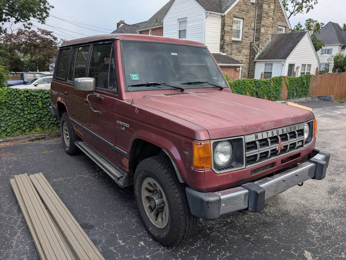 Mitsubishi-montero-1990-red-3