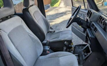 Mitsubishi-montero-1990-red-4