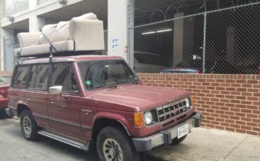 Mitsubishi-montero-1990-red-9