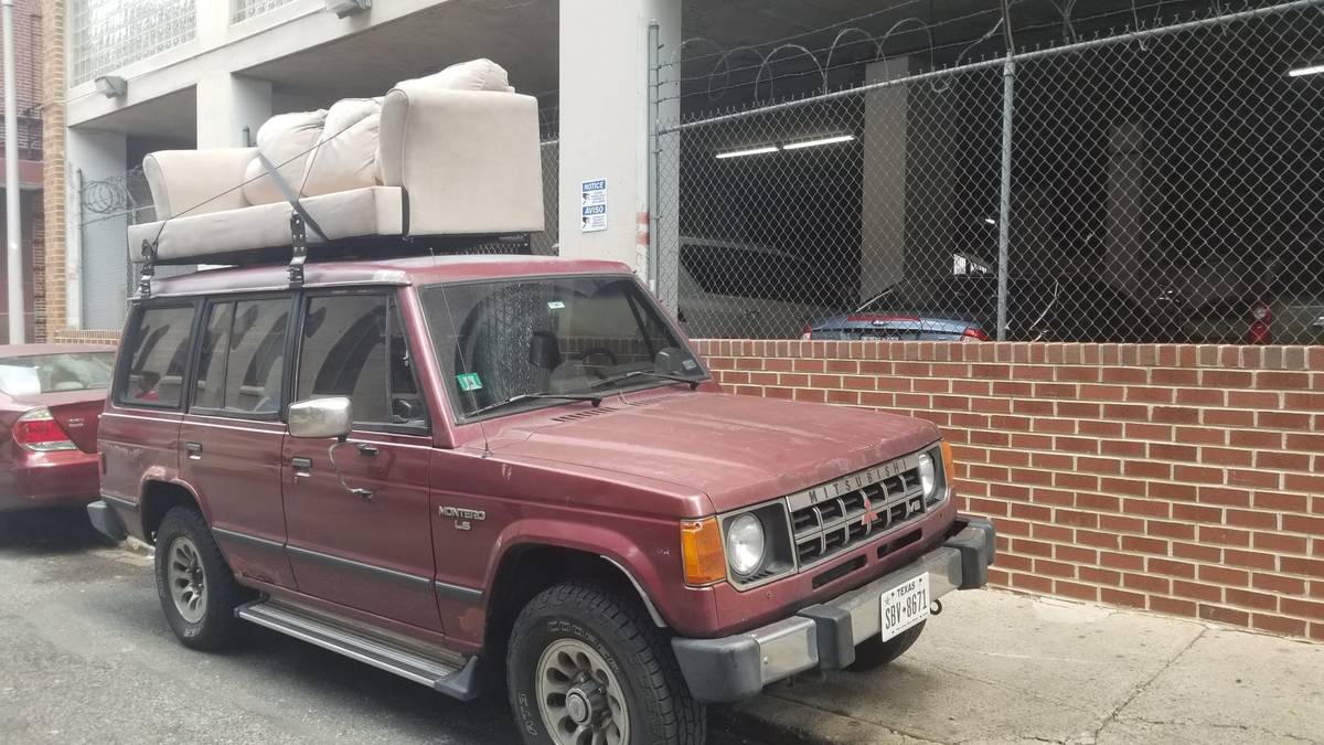 Mitsubishi-montero-1990-red-9