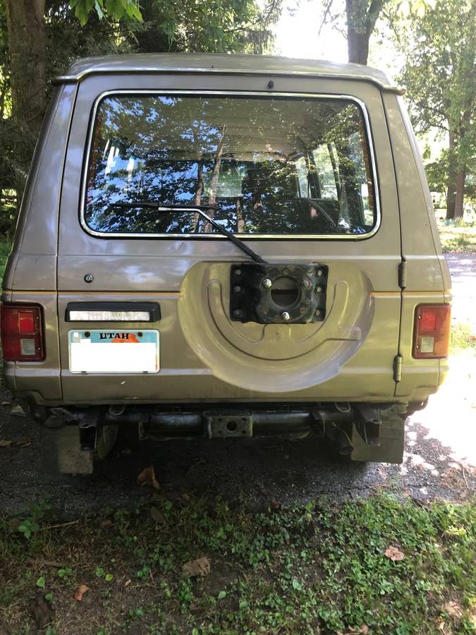 Mitsubishi-montero-1991-brown-1