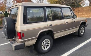 Mitsubishi-montero-1991-brown-1