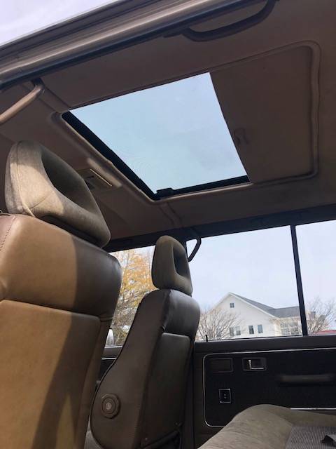 Mitsubishi-montero-1991-brown-16
