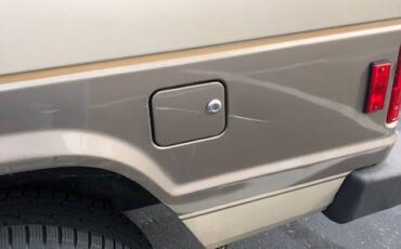 Mitsubishi-montero-1991-brown-17