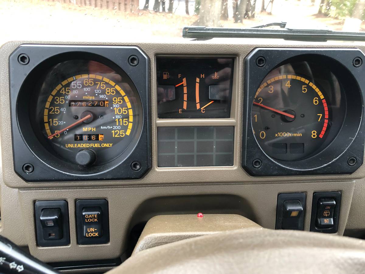Mitsubishi-montero-1991-brown-19