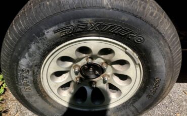 Mitsubishi-montero-1991-brown-2