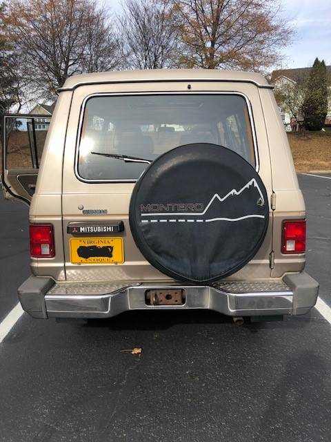 Mitsubishi-montero-1991-brown-4