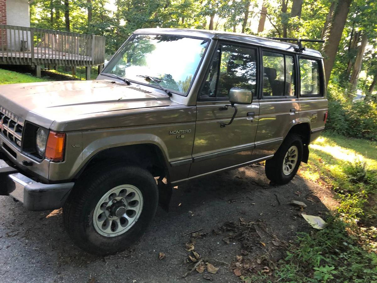 Mitsubishi-montero-1991-brown-6