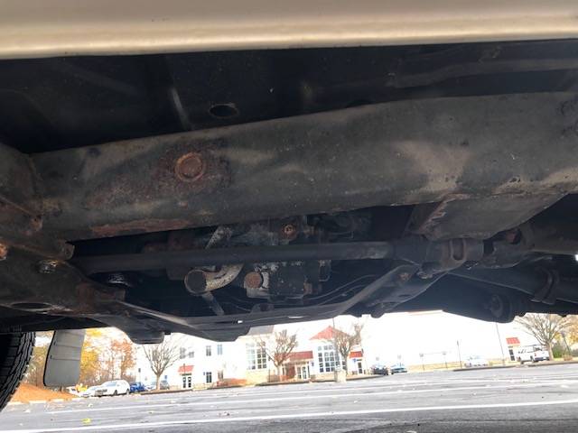 Mitsubishi-montero-1991-brown-6