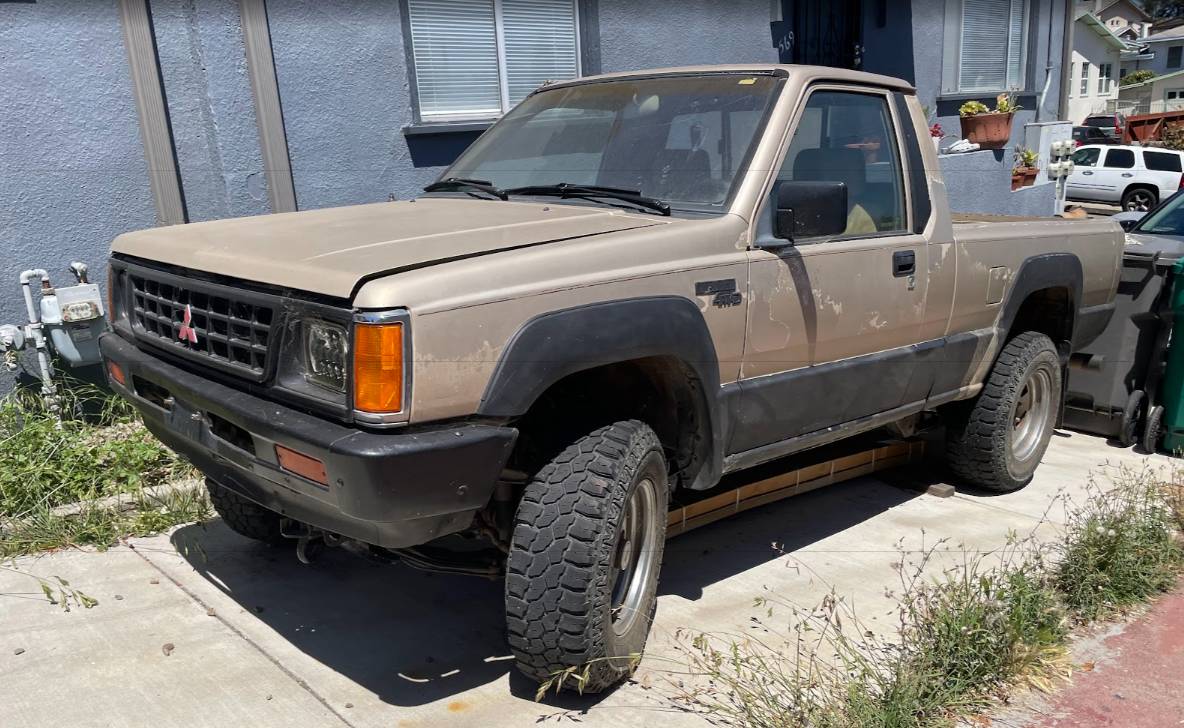 Mitsubishi-montero-mighty-max-1989-blue-3