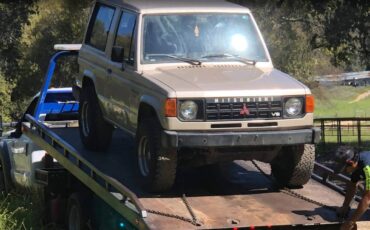 Mitsubishi-montero-mighty-max-1989-blue