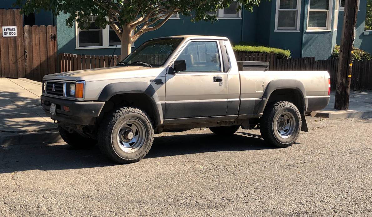 Mitsubishi-montero-mighty-max-1989-blue-4