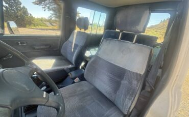 Mitsubishi-montero-sport-1987-13