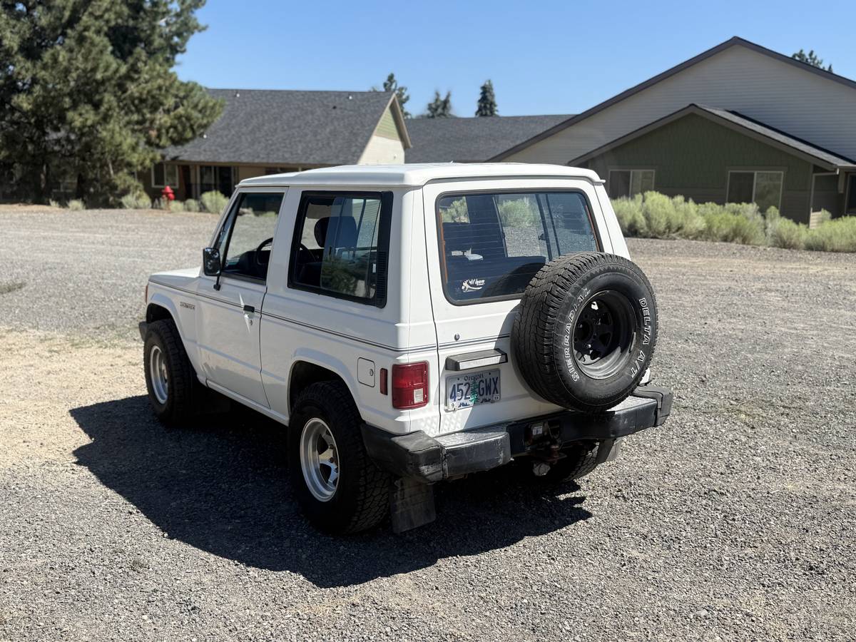 Mitsubishi-montero-sport-1987-3