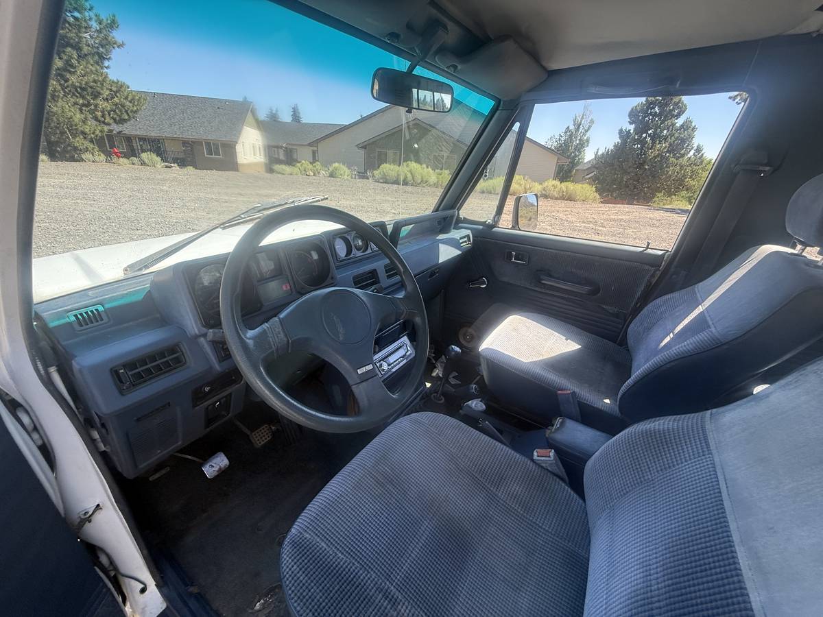 Mitsubishi-montero-sport-1987-7